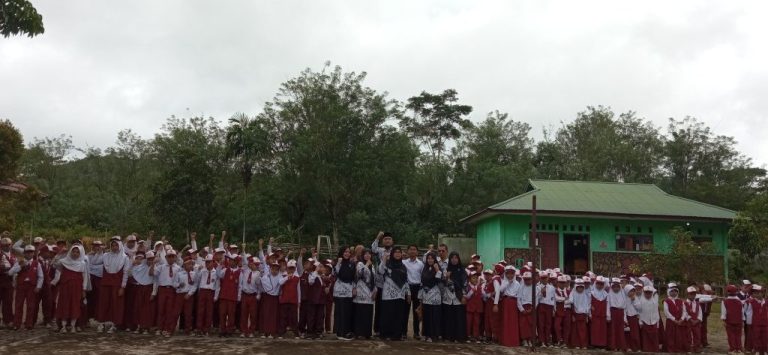 PRODI PENDIDIKAN BIOLOGI UNIB MELAKUKAN SOSIALISASI DAN PENYULUHAN PHBS (CARA MENCUCI TANGAN YANG BAIK DAN BENAR) BAGI SISWA SD NEGERI 7 SEBERANG MUSI, KEPAHIANG)